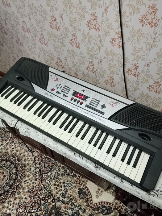Синтезатор Mk980