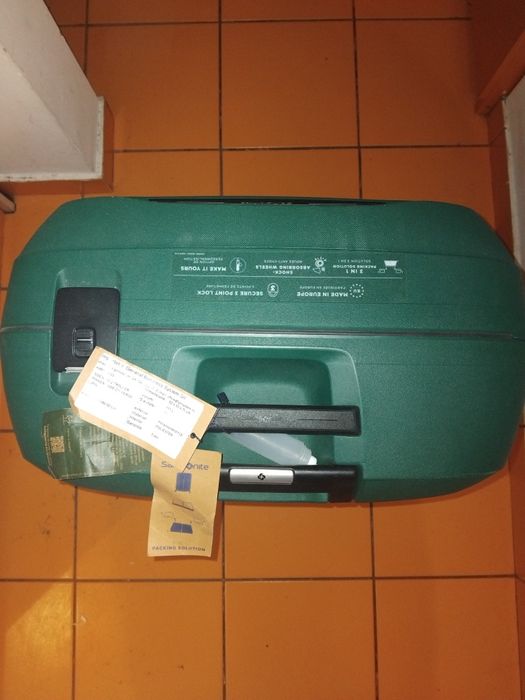 Troller Valiză tip Spinner Nou cu Etichetă.