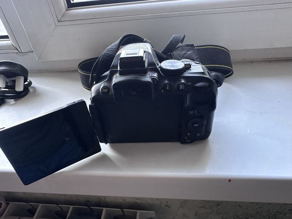 Продам фотоопарат nikon D5300