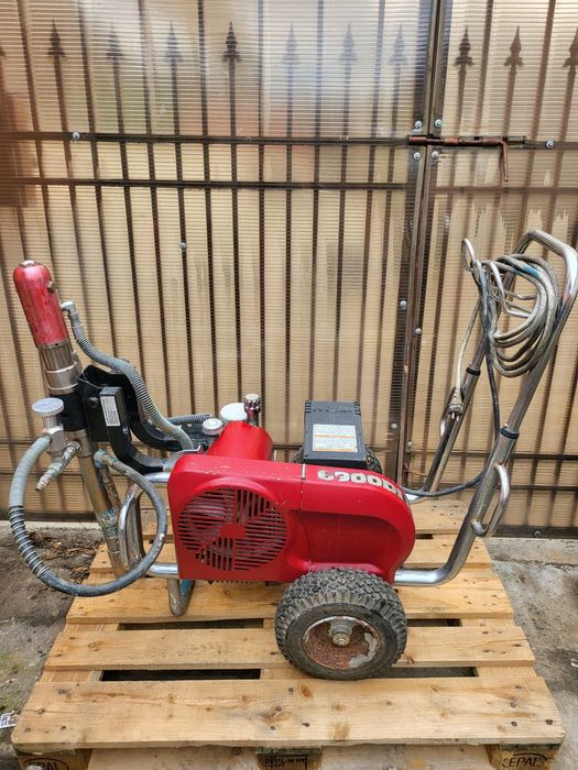 Pompa de gletuit , zugrăvit mixta Titan 6900 DI Plus