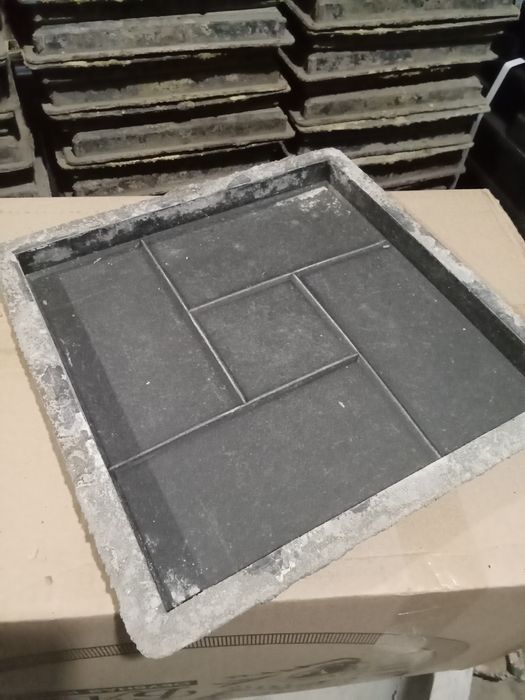 Формы для  тротуарной плитки б/у