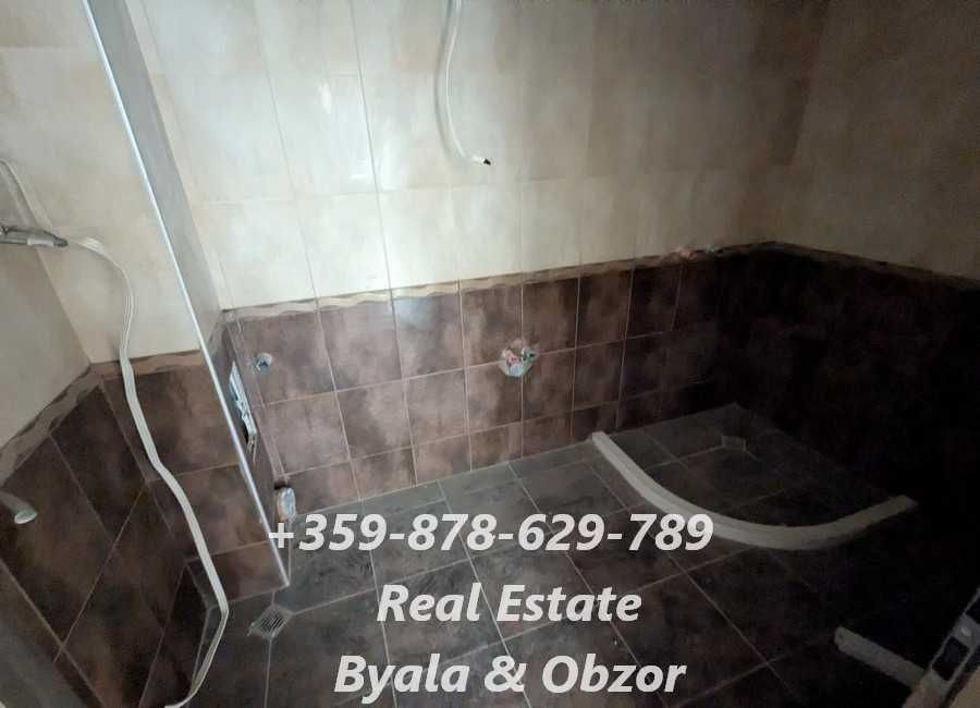 Нов двустаен апартамент с морска гледка в гр.Бяла