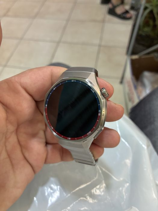 Продавам HUAWEI Watch GT 6 Pro Titanium 46mm