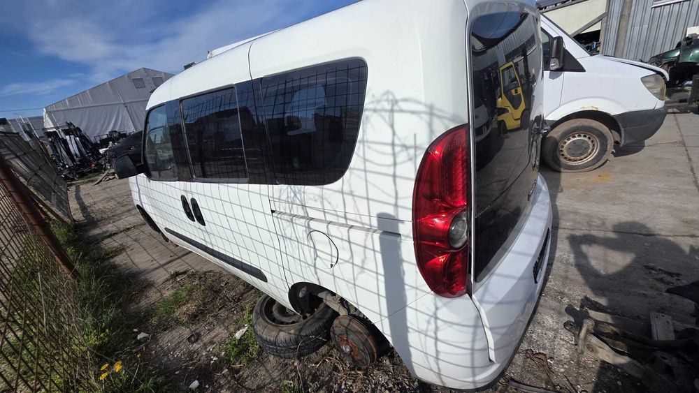 Dezmembrari Fiat Doblo 1.6 MJ diesel 105Cp / 77Kw  transmisie manuala 6+1 an de fabricatie 2012