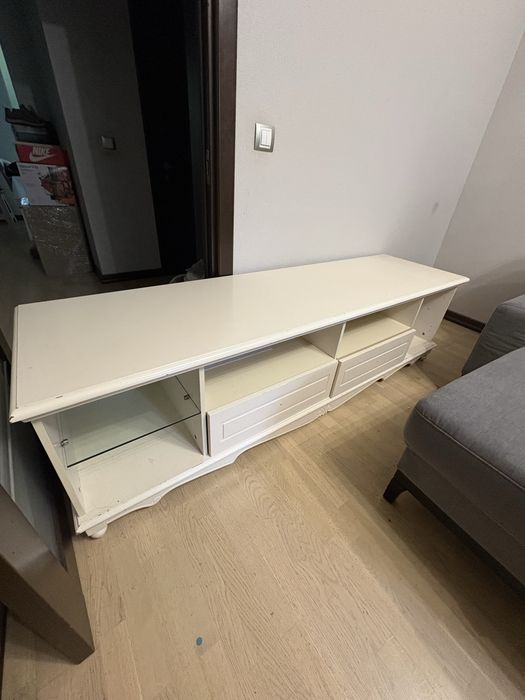 Белый комод чистое дерево