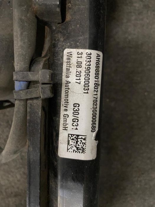 Carlig Bmw seria 5 G30 G31 OEM