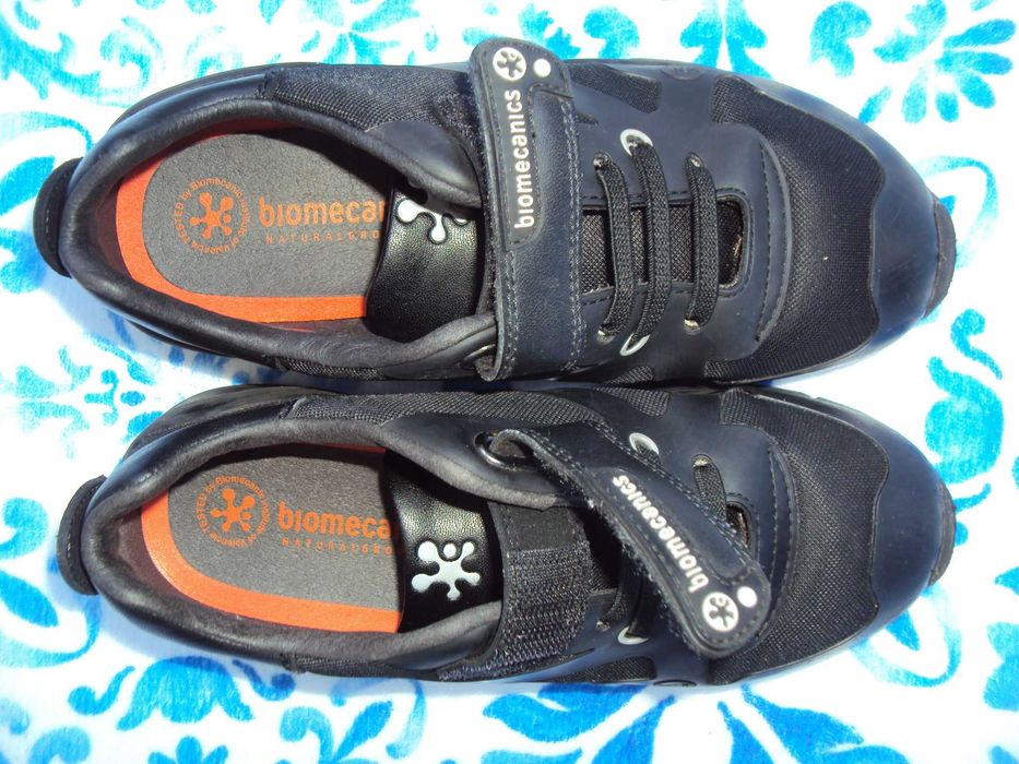 Детски Biomecanics маратонки номер 34
