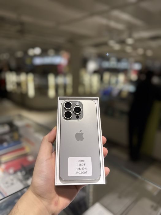 Iphone 15 pro Natural Titanium