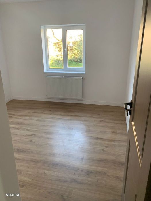 Apartament 3 camere , 2 băi , finisat modern + garaj - zona Scala