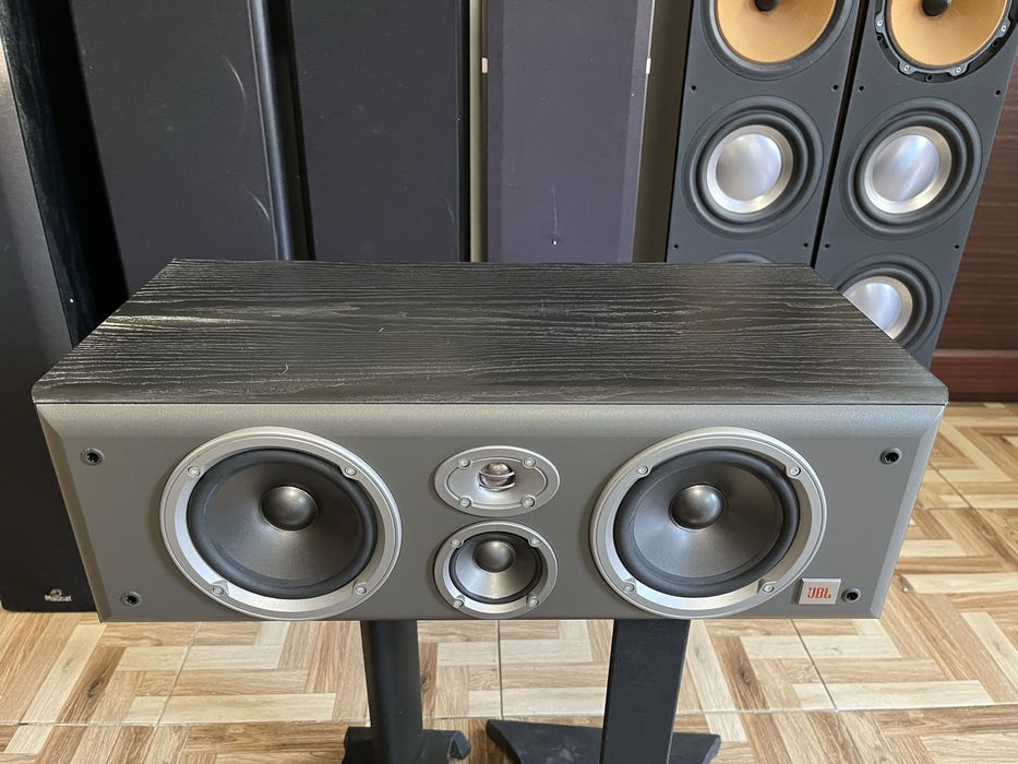 Boxa centru Jbl EC35