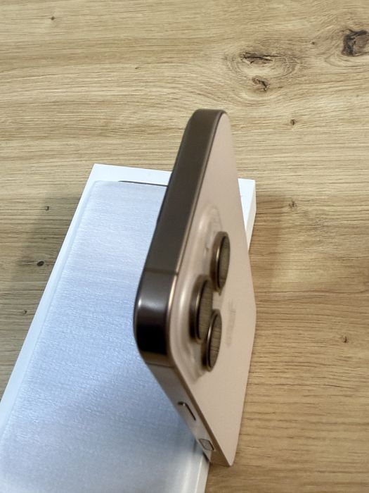 Iphone 16 Pro, Desert Titanium, 128 GB, baterie 100%, GARANȚIE!