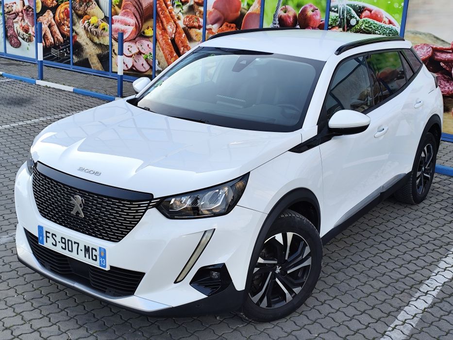 PEUGEOT 2008 ALLURE/ an 2020/1.5 diesel/ Virtual cockpit 3D