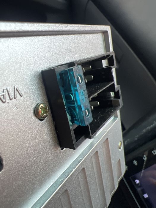 Продам магнитолу