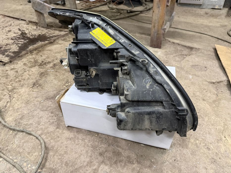 Фара на Лексус рх 330 левая