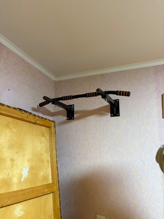 Комнатный турник для дома