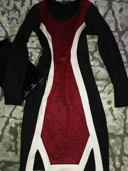 Страхотни рокли зима М размер