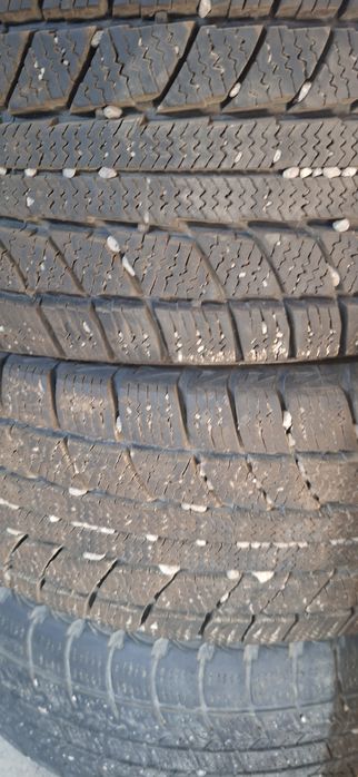 Продам зимние шины на 14