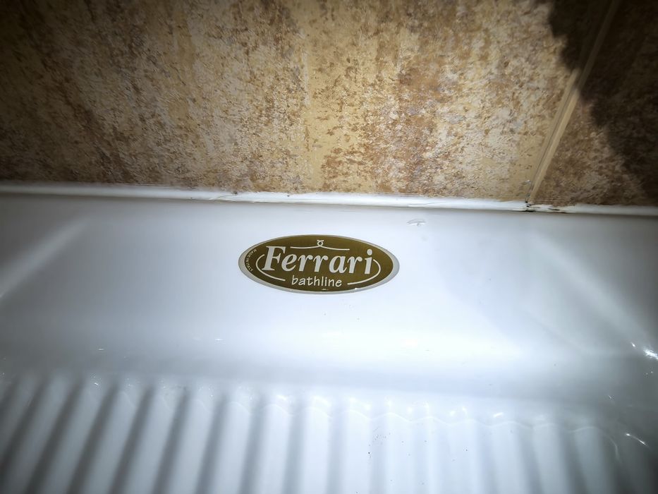 Хидромасажна вана Ferrari Bathline