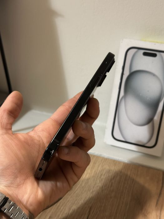 Продам Айфон 15