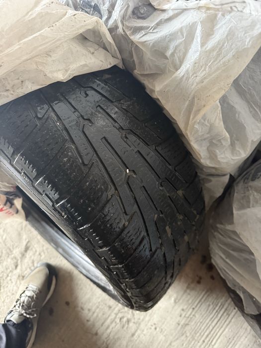 Продам 235 60 R18