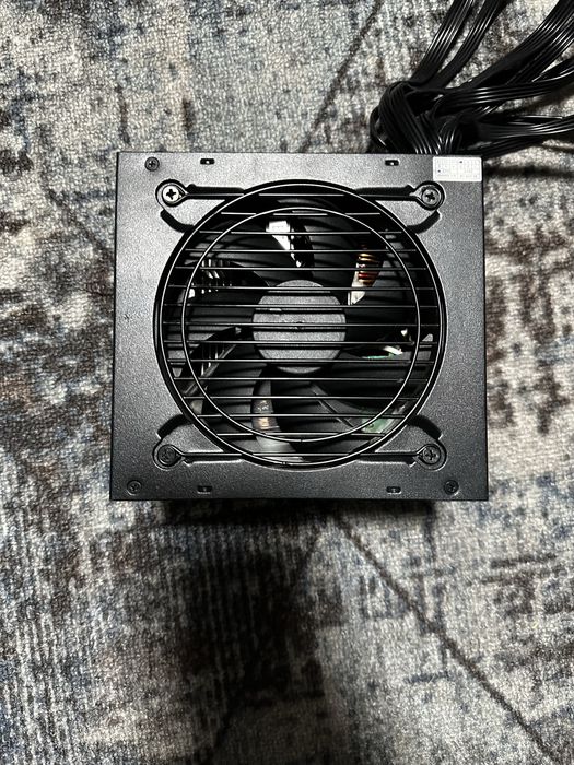 Продаю блок питания sama 600w сертификация 80plus