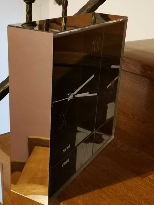 Ceas KARTELL Tic&Tac design , negru / oglinda, 30x30cm.