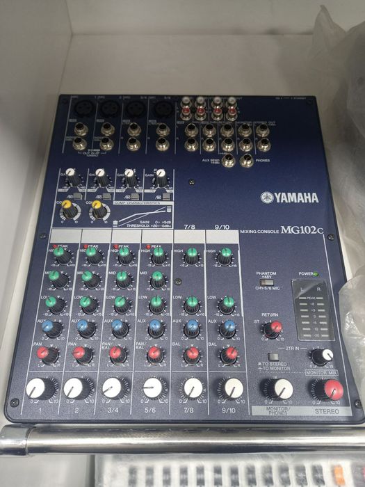 Новый микшерный пульт Yamaha MG 102 C без ревера.