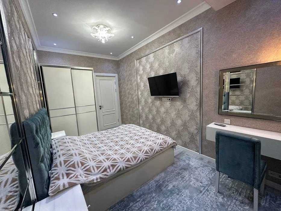 Сдаётся  2 комнатна квартира ориентир метро Чиланзар 545*