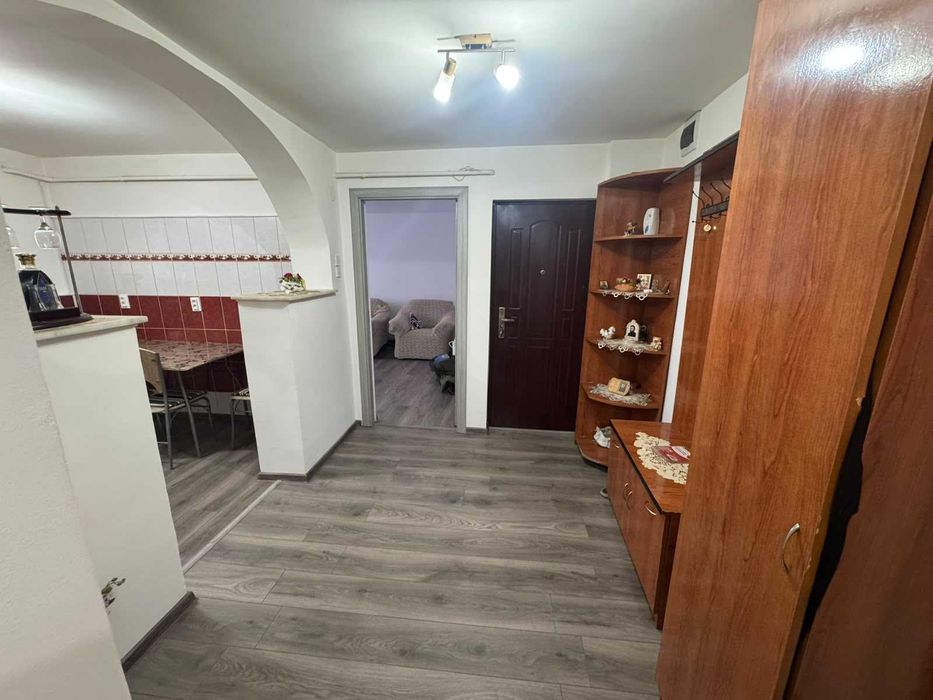Apartament 3 camere decomandate parter – 70 mp utili | Cartier Jiu, Balș | Renovat si utilat |