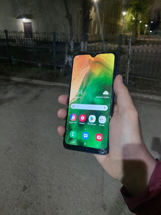 Продам  Samsung  A10  32GB