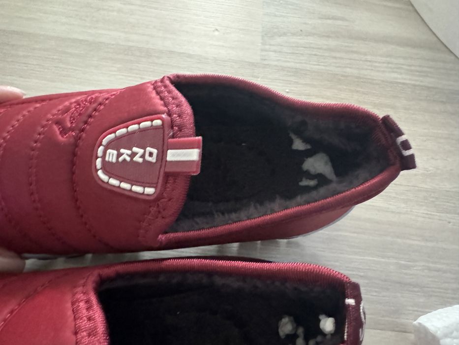 Сапоги, кроссы утепленные.