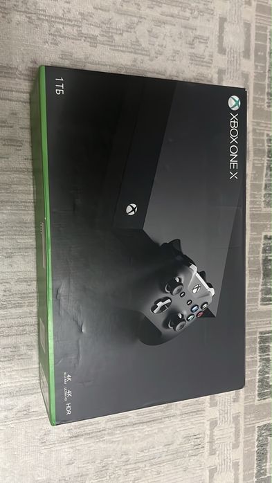 Продам Xbox one X на 1 тб