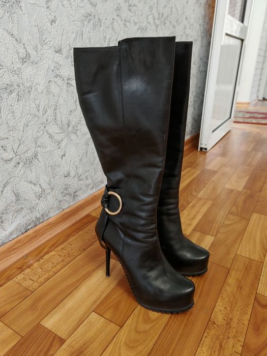 Продам сапоги женские