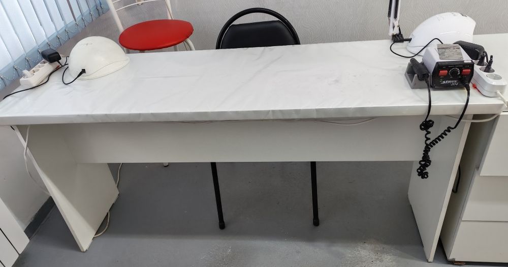 Продам стол для офиса и дома