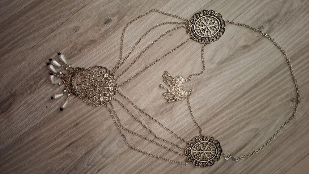 Tillaqosh complete  sotiladi