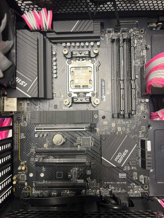 Kit procesor Ryzen 5 7600X + placă de bază MSI PRO B650-P WIFI