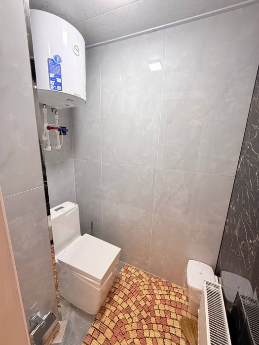 3 хонали килинган квартира сотилади. 8 каватли янги гиштли дом. 4-кава