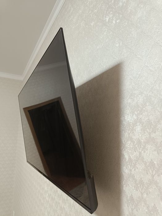 Продам телевизор TCL с пультом