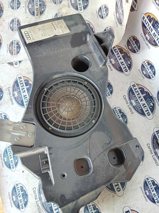 subwoofer spate original  audi a3 2008