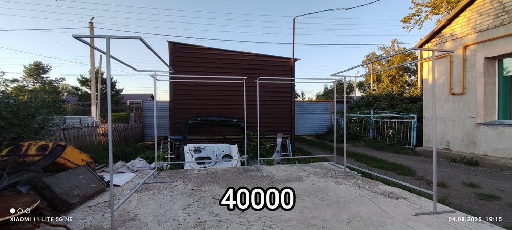 Продается торговое оборудование для магазина одежды (БУ)