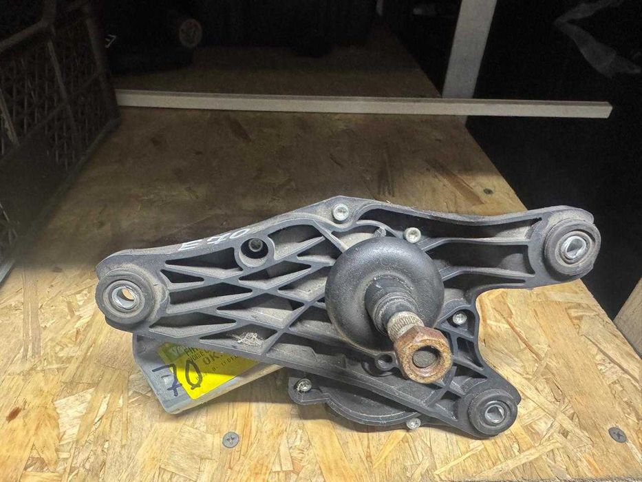 Моторчик дворника на заднюю крышку багажника на БМВ Х5 Е70