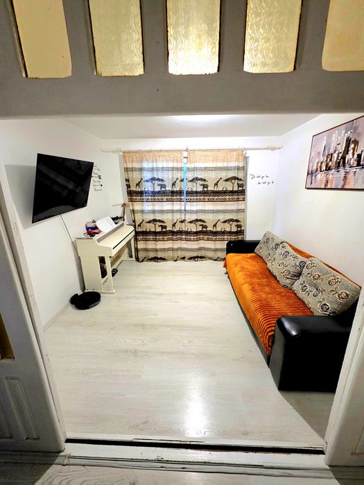 Vand 3 camere – Craiova, Rovine sau schimb cu 2 camere + diferenta