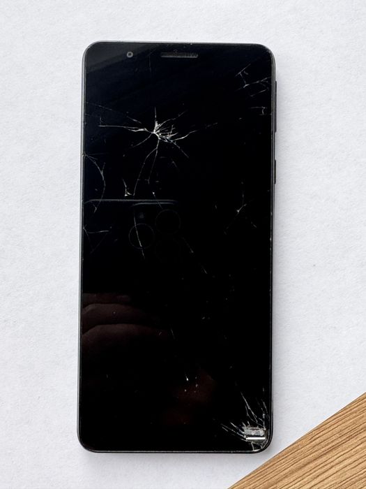 Samsung Galaxy A01 Core (разбит экран, в остальном ок)