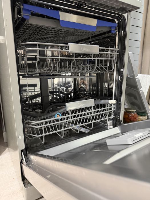 Посудомойка Midea DWF12-7635ES серый