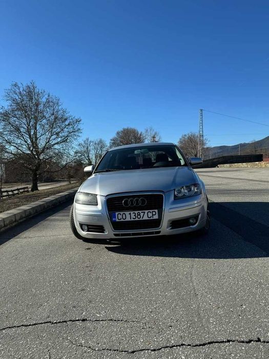 Лек автомобил Audi A3