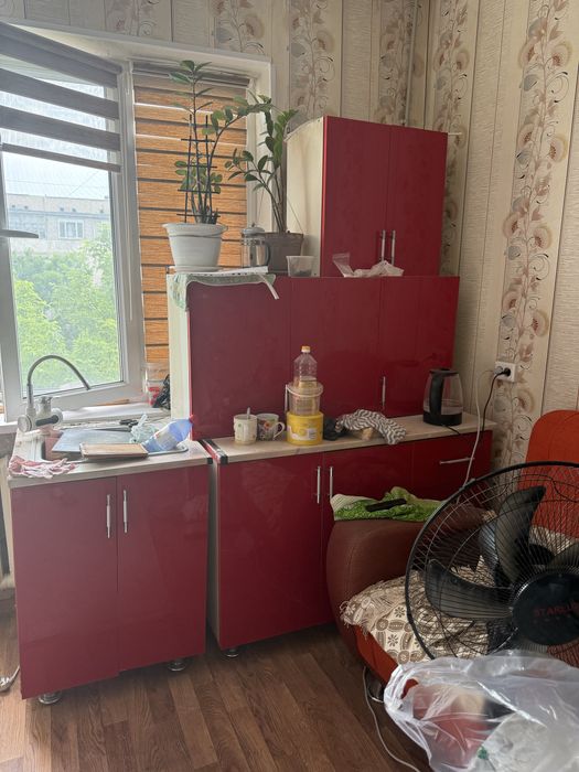 Продам кухонный гарнитур б/у
