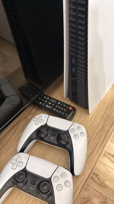 Продам PlayStation 5