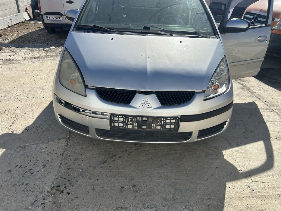 Dezmembrez Mitsubishi Colt benzina 2005-2009