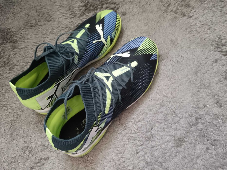 Adidași fotbal puma sintetic marimea 42.5. purtați de 2.3 ori