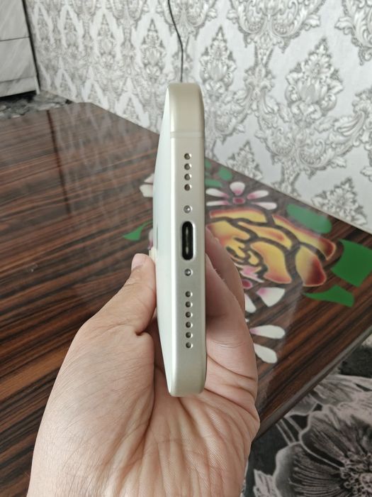 iPhone 15 plus, yomkost 92